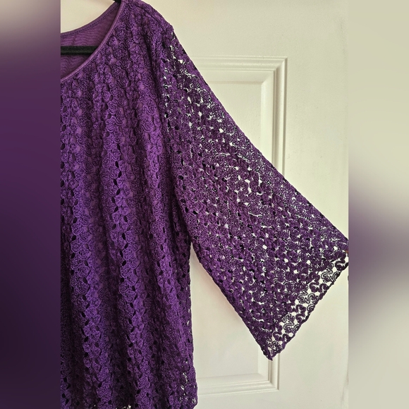 Pretty Purple Lace Blouse from Roz & Ali- 3x, Stretchy and Comfortable! - Picture 2 of 7
